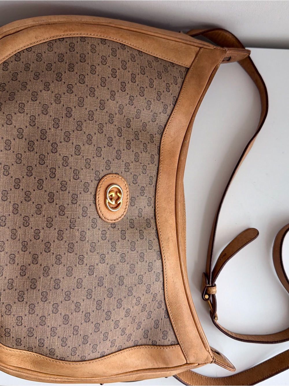 Authentic Gucci Micro GG Supreme Vintage Crescent Crossbody Bag - Picture 6 of 16
